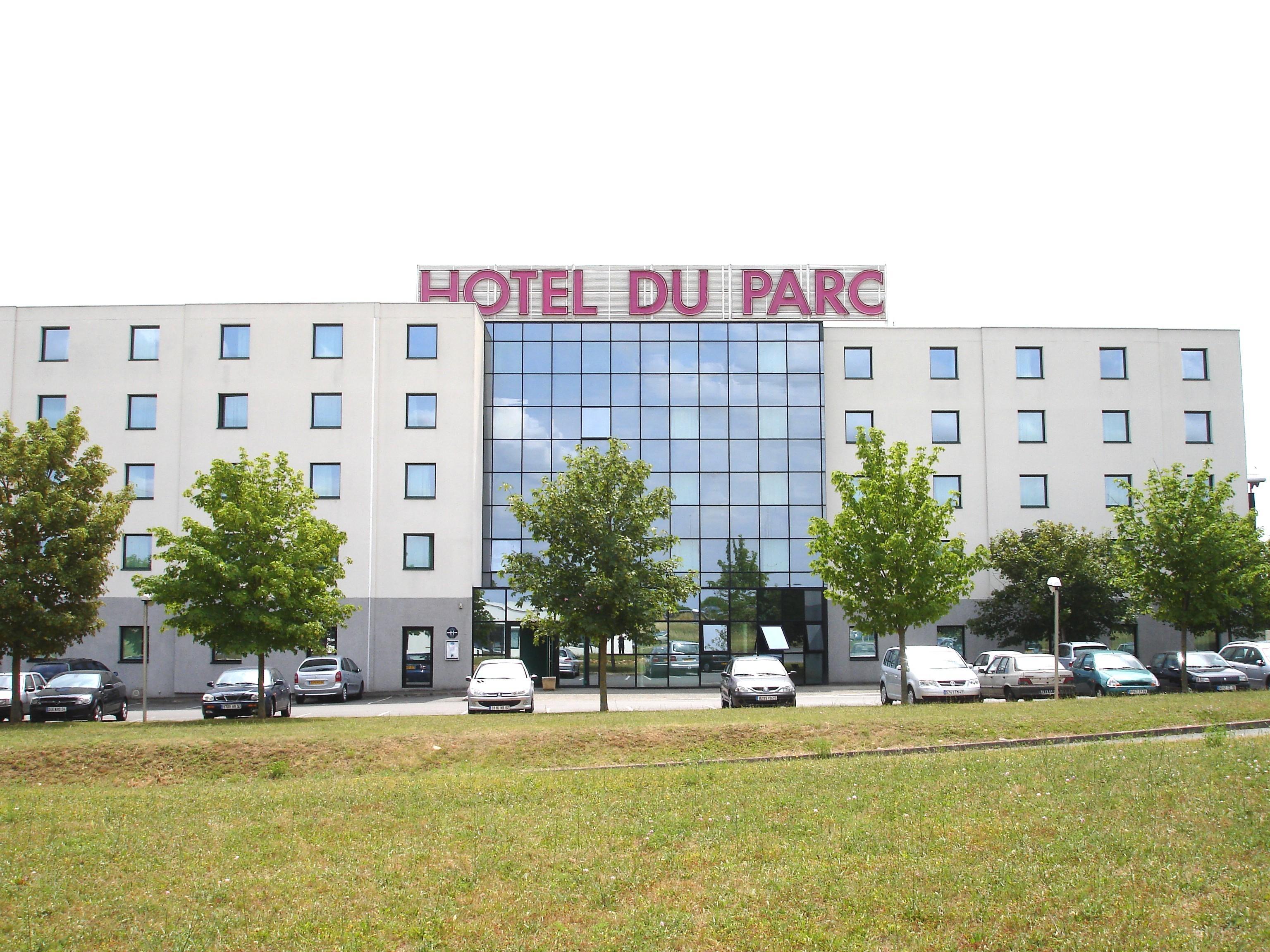 Hotel Du Parc - Pirates Chasseneuil-du-Poitou Exteriör bild