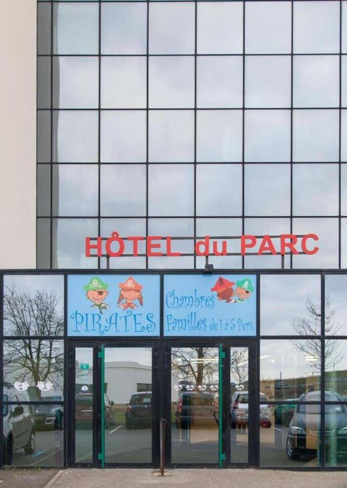 Hotel Du Parc - Pirates Chasseneuil-du-Poitou Exteriör bild