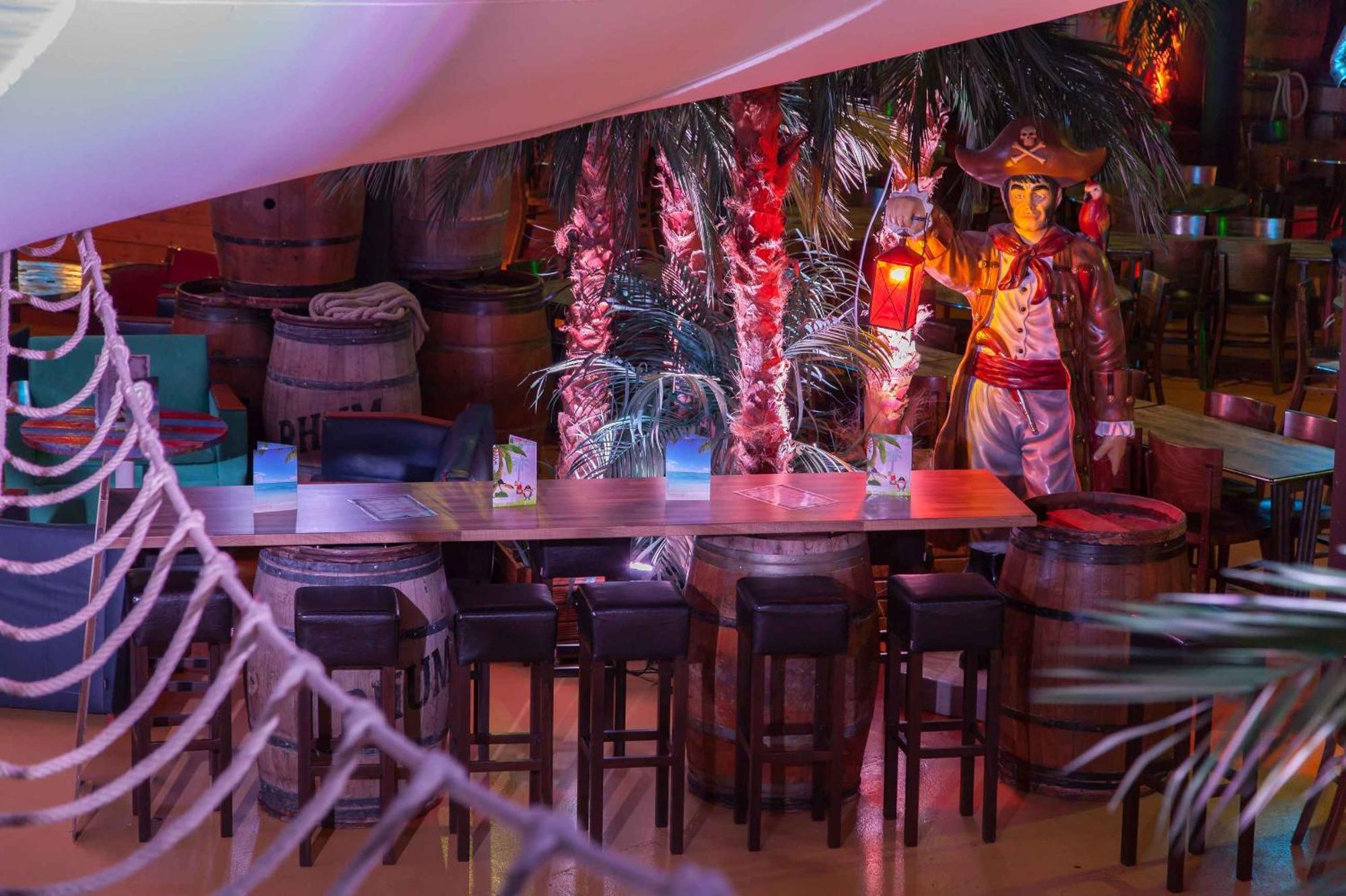 Hotel Du Parc - Pirates Chasseneuil-du-Poitou Exteriör bild