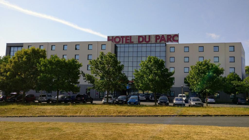 Hotel Du Parc - Pirates Chasseneuil-du-Poitou Exteriör bild